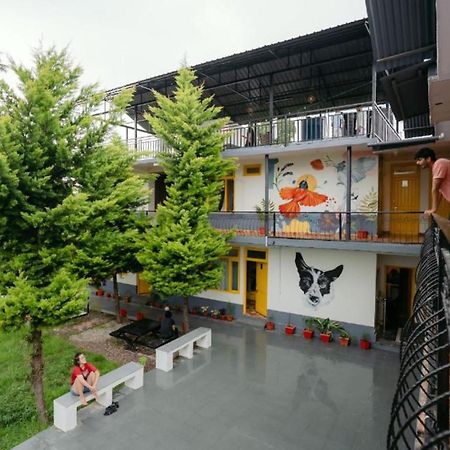 The Hosteller Bir Kültér fotó