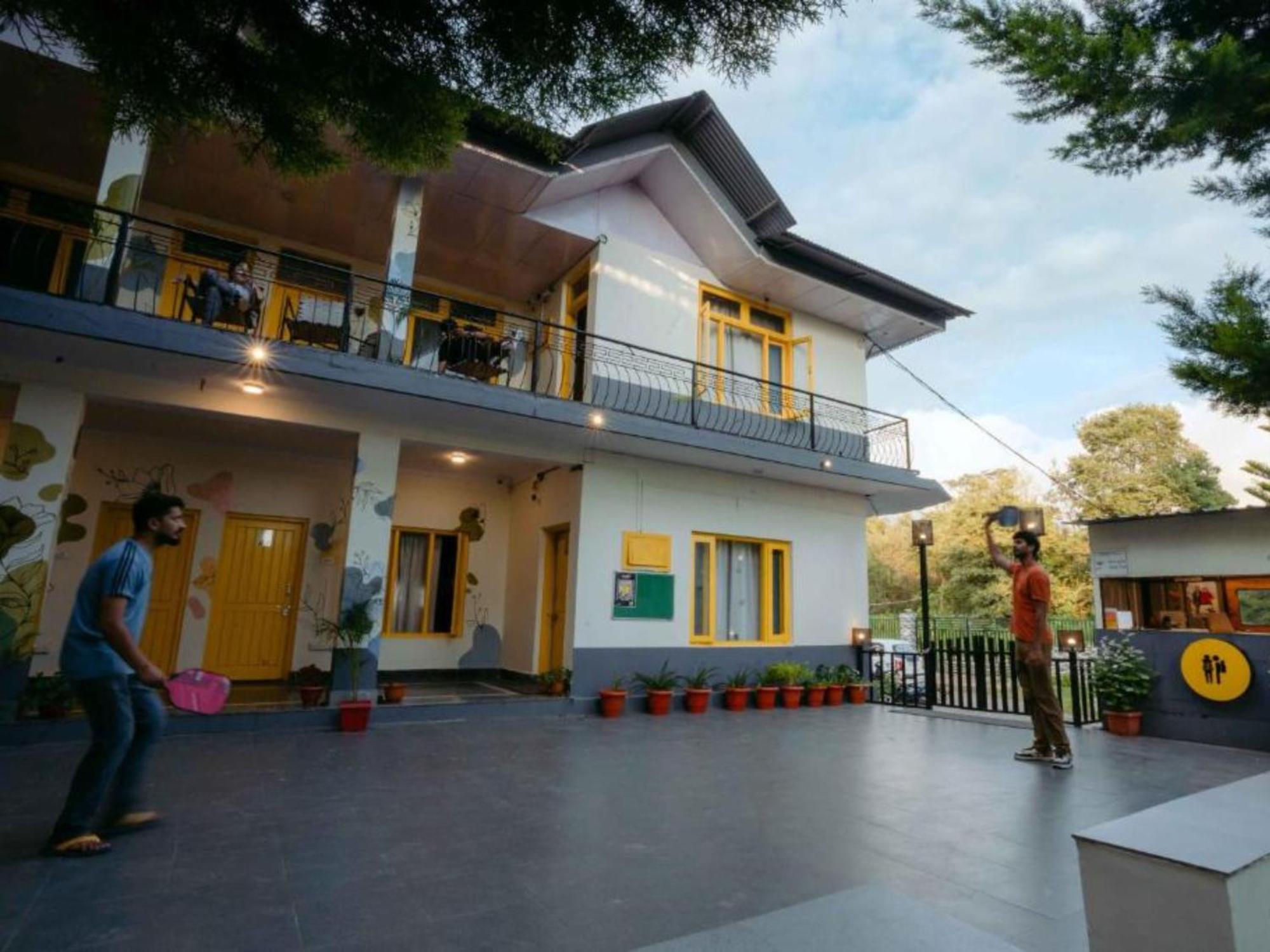 The Hosteller Bir Kültér fotó